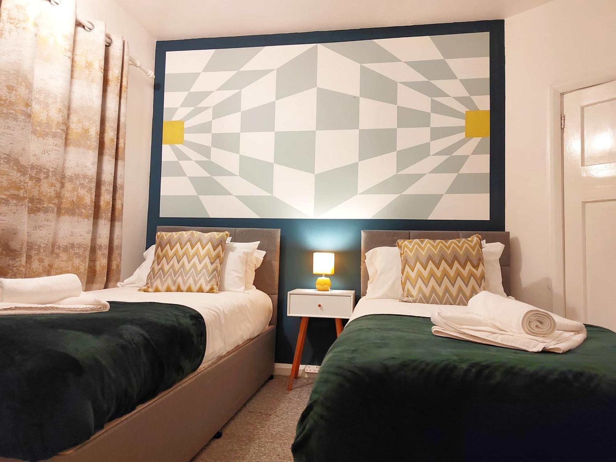 Epicsa - Corporate & Family Stay In 3 Bedroom House With Garden, Free Parking เคมบริดจ์ ภายนอก รูปภาพ